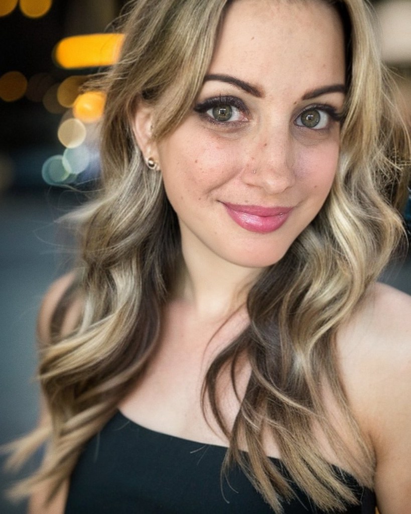 Photo of Jen, founder of My Spoonie Sisters. 